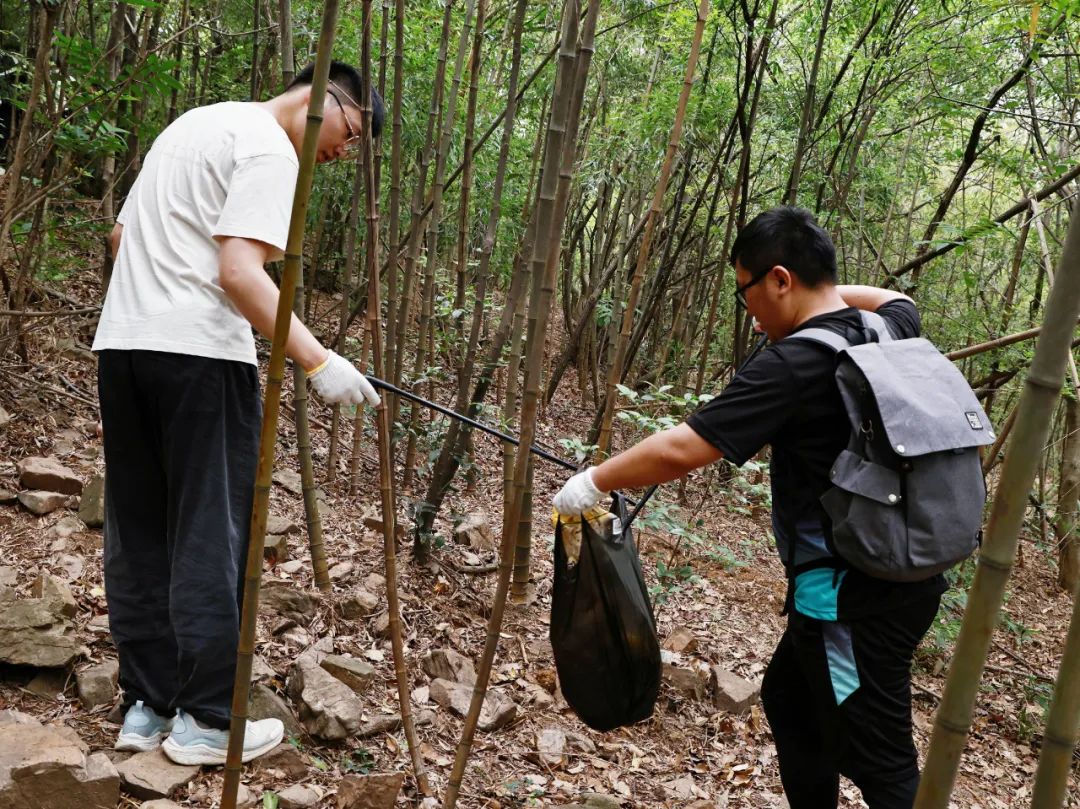 World Environment Day | Jiangsu Beiren launches 2025 public welfare mountain cleaning activity